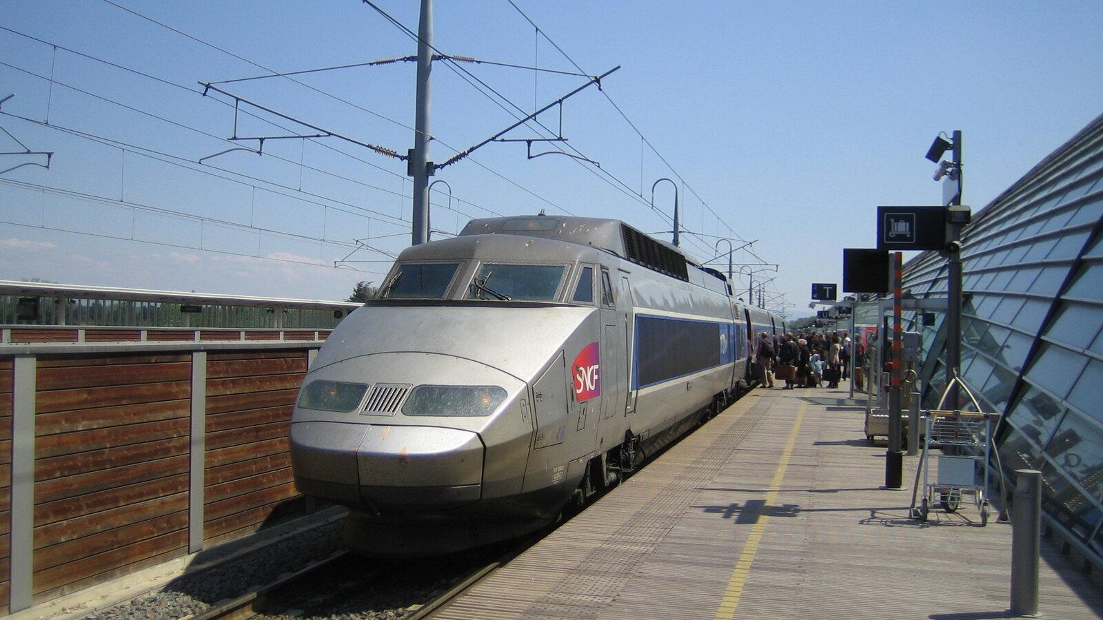 Barcelona to Avignon by Train: A Two-Night Extension