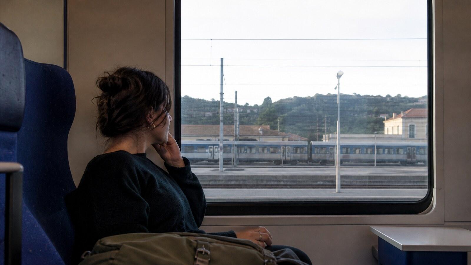 Girona to Narbonne by Train: One-Night Canal and Market Plan